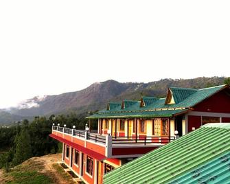 Oak Essence - Mukteshwar