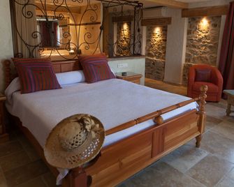 L' Escapade Hôtel & Restaurant - Le Pradet - Chambre