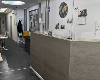 Royalty Rooms & Spa - Nápoles - Recepción