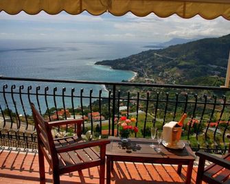 La Riserva di Castel D'Appio - Ventimiglia - Balcony