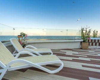 Mera Onix - Mangalia - Balcón