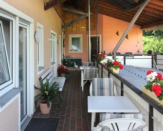 Double Room Blue - Winery Baumer - Vogtsburg im Kaiserstuhl - Balkon