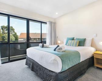 Fairway Motel and Apartments - Wanaka - Bedroom