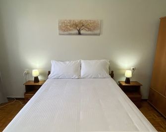 Corfu Town Flat - 派拉馬 - 臥室