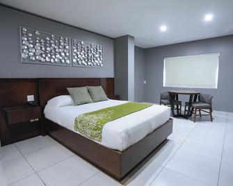 أكوا ريو هوتل - تيجوانا - غرفة نوم