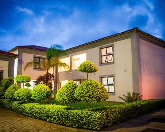 Glen Lodge - Bulawayo - Building
