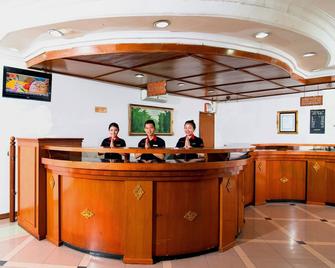 Puri Jaya Hotel - Yakarta - Recepción
