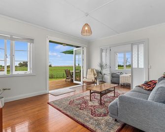 Serene Cove Escape - Waipu Holiday Home - Waipu - Sala de estar