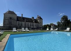 Chateau De La Berchere - Nuits-Saint-Georges - Pool