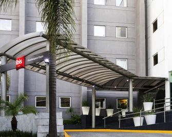 ibis Guadalajara Expo - Guadalajara - Edifício