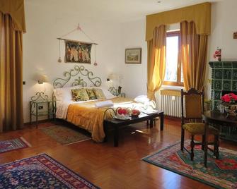 Villa Sant'Uberto Country Inn - Radda In Chianti - Schlafzimmer