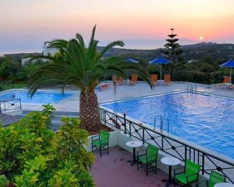 Aloni Suites - Chorafakia - Pool