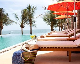 فيلا أريا موين - فان ثيت - حوض السباحة