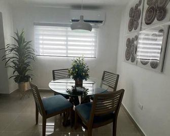 Luxurious 3 bedroom and 2 Bath. Beautiful scenery and peaceful - Moca - Dining room