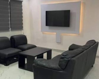 Spacious 1 bed flat in estate and maintained security - Port Harcourt - Sufragerie
