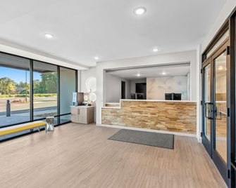 Echo Suites Extended Stay by Wyndham Atlanta-Conyers - Conyers - Lobby