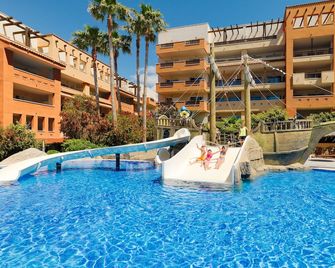H10 Mediterranean Village - Salou - Pool