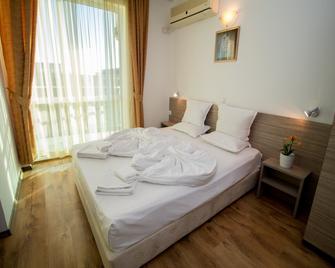 The Clara Hotel - Burgas - Bedroom