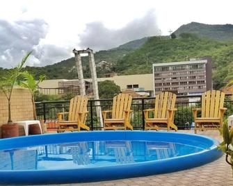 Sam'S Vip Hostel San Gil - San Gil - Pool