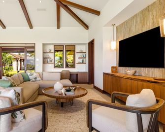 5br Luxury Home w Private Pool - Alekona Kauai - Koloa - Salon