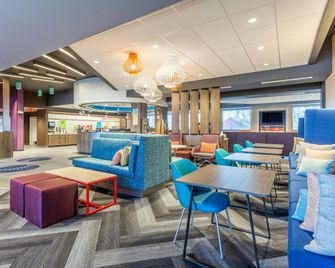 Tru by Hilton Binghamton Vestal - Vestal - Lounge