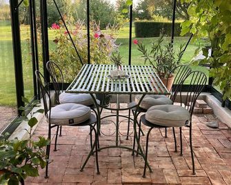 Lunkaberg Bed & Breakfast - Simrishamn - Innenhof