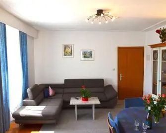 Haus Gnaedinger - Hagnau am Bodensee - Wohnzimmer