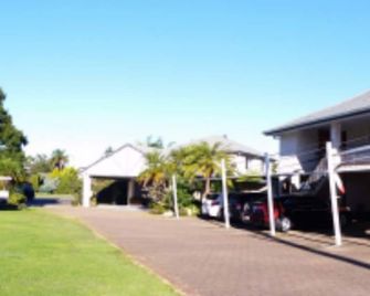 Avlon Gardens Motel - Ballina - Outdoor view