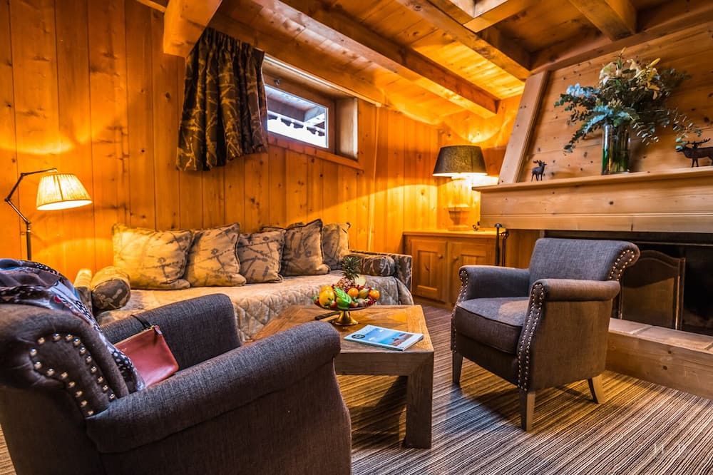 Fer à Cheval - מג'ב - סלון