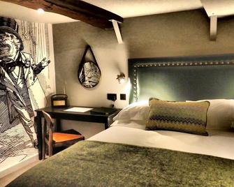 Judges Court - York - Bedroom