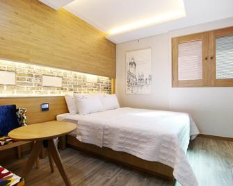 Buyeo Golf Self Check-In Motel - Buyeo - Habitación