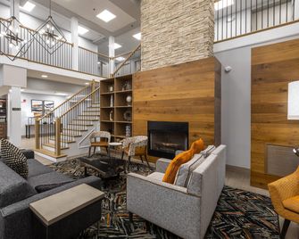 Country Inn & Suites Lake Norman Huntersville - Huntersville - Lobby