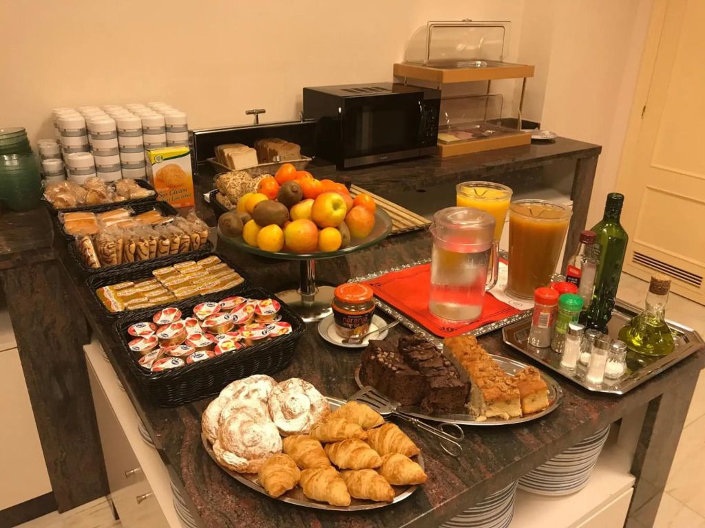 هوتل آبسوبيا - دينايا - بوفيه