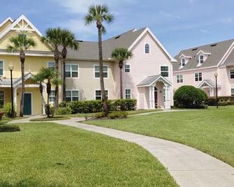 Runaway Beach Club Condo near Disney - Kissimmee - Building