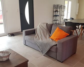 Location Saisonnière au Coeur du Périgord - Boulazac-Isle-Manoire - Salon