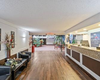 Coratel Plus Suites Wichita West Airport - וויצי'טה - דלפק קבלה