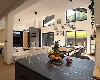 Villa Pri Rybníku Strohm - Hodrusa Hamre - Dining room