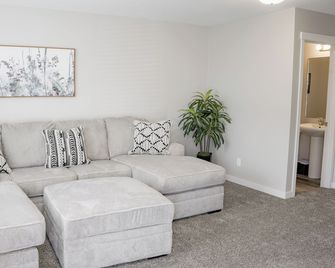 Beautiful Home Near Idaho Falls Airport #3 - Idaho Falls - Obývací pokoj