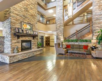 Best Western Premier Ivy Inn & Suites - Cody - Lobby