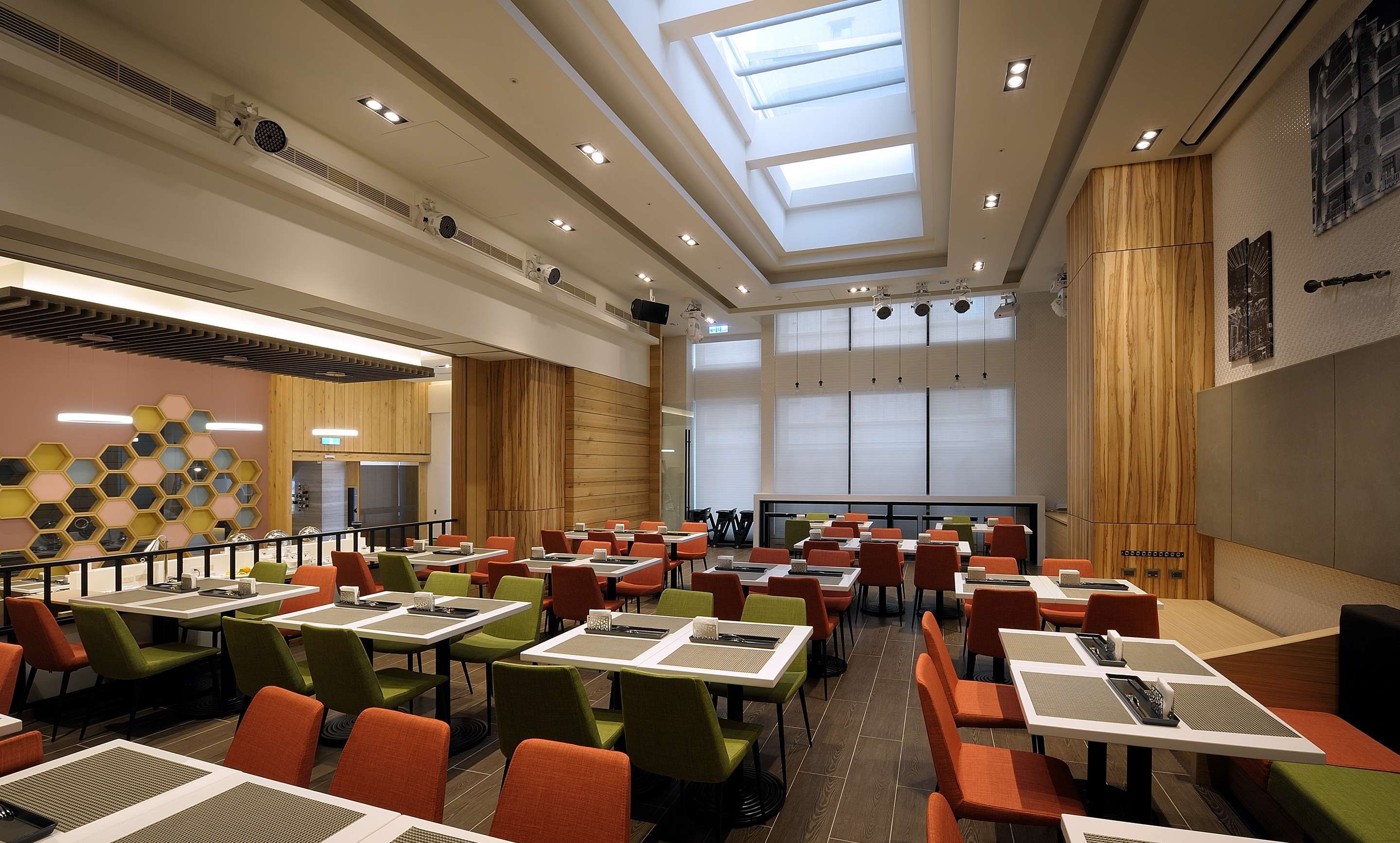 Restaurant view of Golden Tulip Glory Fine Hotel