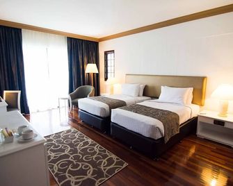 Mines Beach Resort Hotel - Seri Kembangan