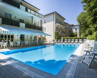 Hotel Athena - Cervia - Pool