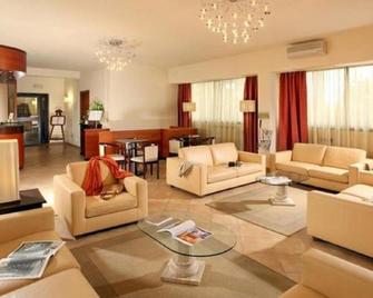 Hotel Cassia - Olgiata - Living room