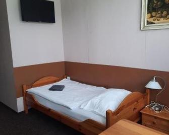 Pension Kord - Brüx - Schlafzimmer