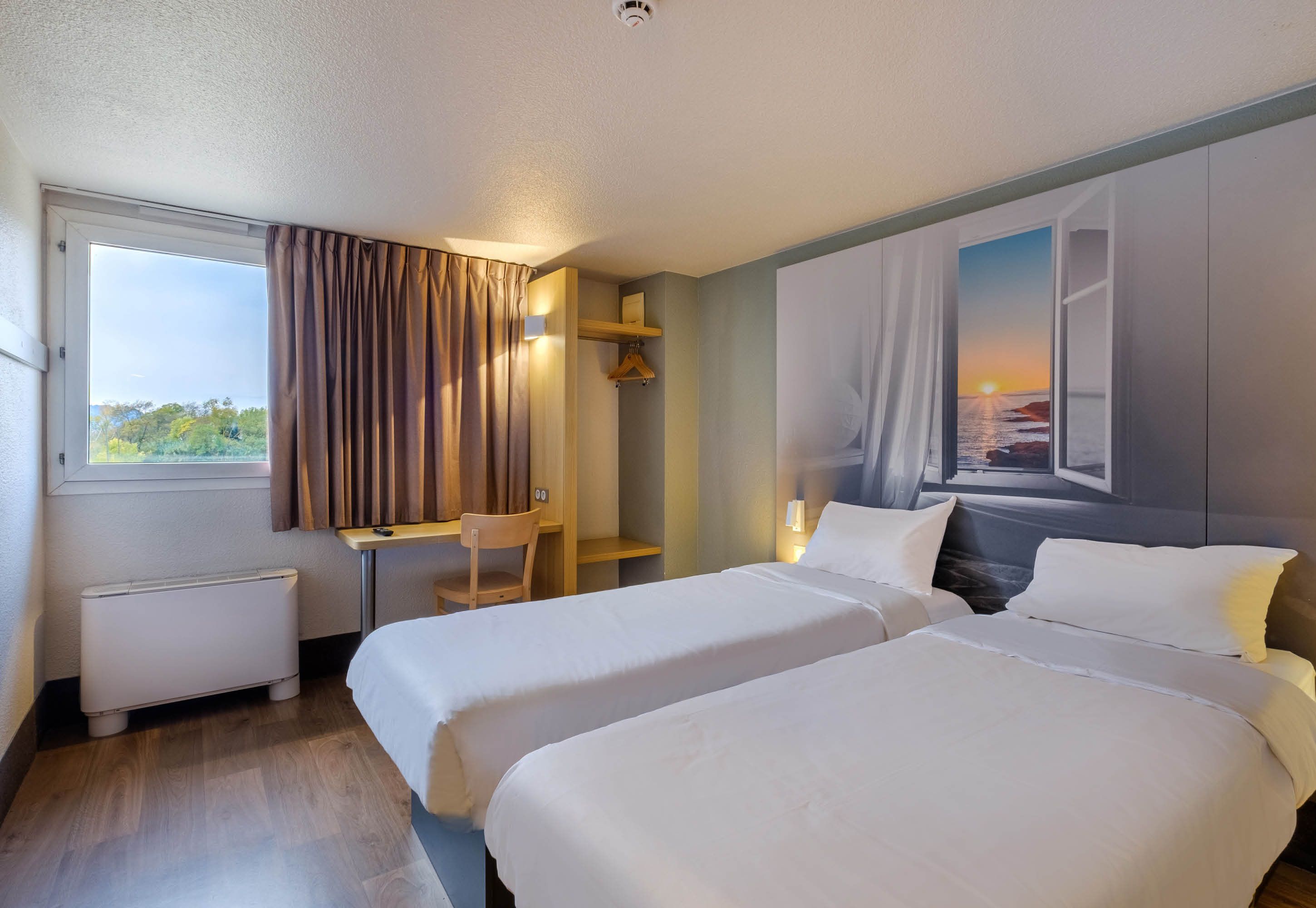 بي آند بي هوتل فريجس بوجت سور رجين - فريجو - غرفة نوم