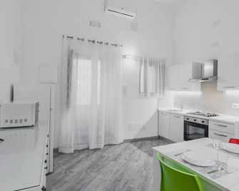 Modern duplex with balcony - Catania - Kitchen