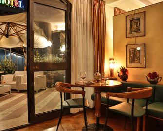 Best Western Hotel Dei Cavalieri - Barletta - Dining room