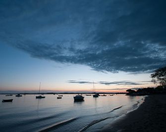 Maison Bassin d'Arcachon - Arès - Proche plage et commerces, 3 chambres, 8 personnes, Climatisation - Arès - Beach