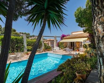 L' Escapade Hotel - Le Pradet - Piscine