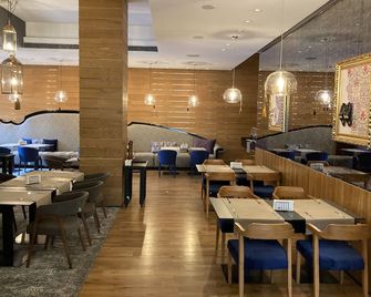 فندق غرافيك غاليري ديزاين - فارنا - مطعم